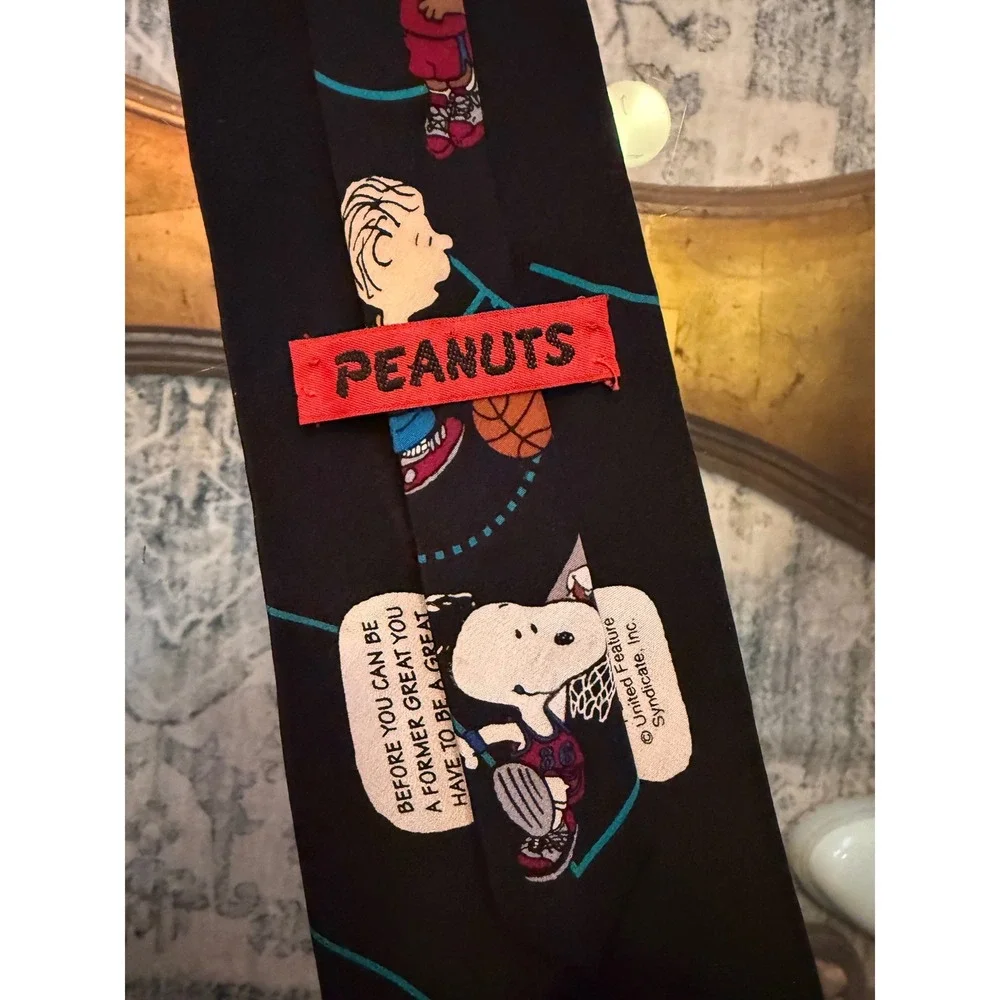 Vintage Peanuts Snoopy Basketball Necktie Black Silk Novelty Tie Charlie Brown